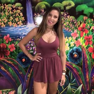 Meet your Posher, Ona